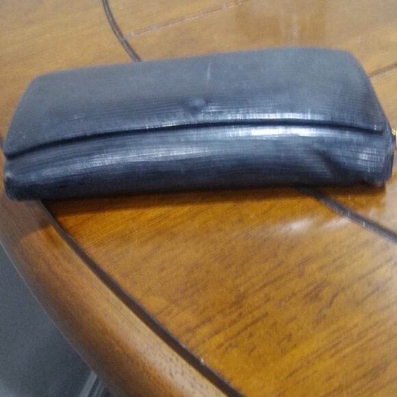 Louis Vuitton Epi Bifold Wallet with COA - Picture 4 of 11